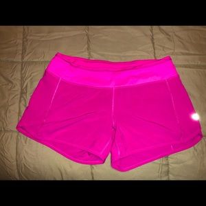 Lululemon pink running short with built ins